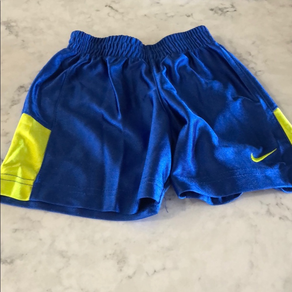 2t Nike shorts